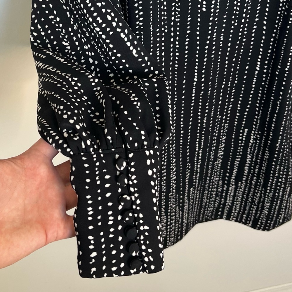 H&M Black and White Patterned Long Sleeve Dress size 4 - Picture 6 of 9